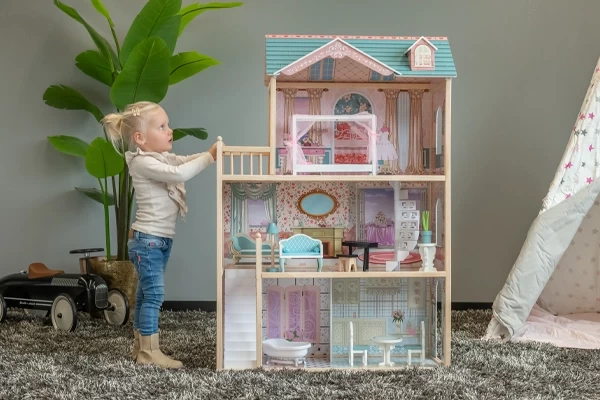 Suze ist 3 Jahre alt und 100 cm groß