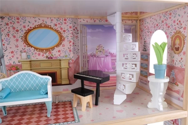 Wohnzimmer mit Wendeltreppe zum Dachboden