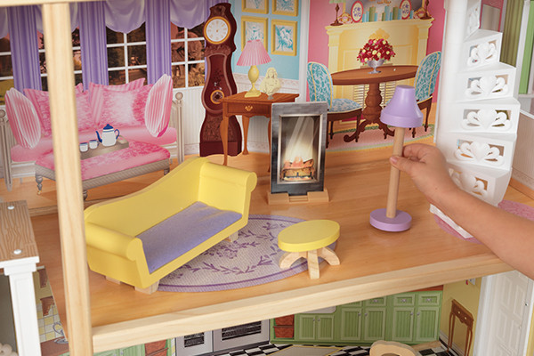 Geräumiges Wohnzimmer