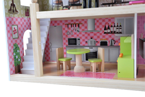 Geräumige Küche mit Kochherd