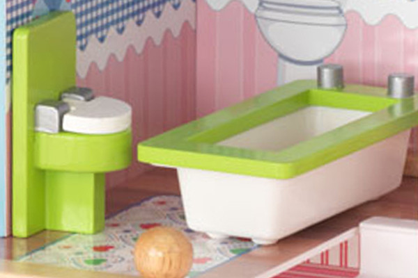 Badezimmer mit Waschtisch und Badewanne