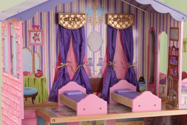 Großes Schlafzimmer mit Balkon