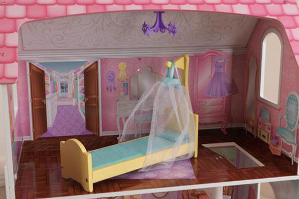 Schönes Himmelbett im Schlafzimmer