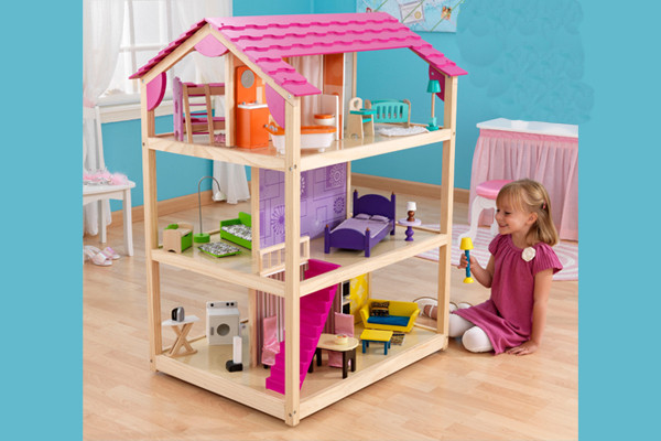 Das Puppenhaus rollt auf Rädern